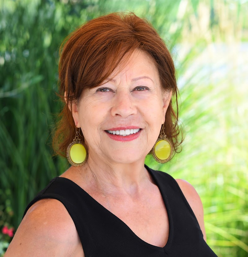 Photo of Maria Lounibos