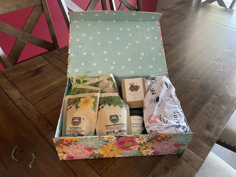Apollo Beach Gift Boutique LLC photo 2