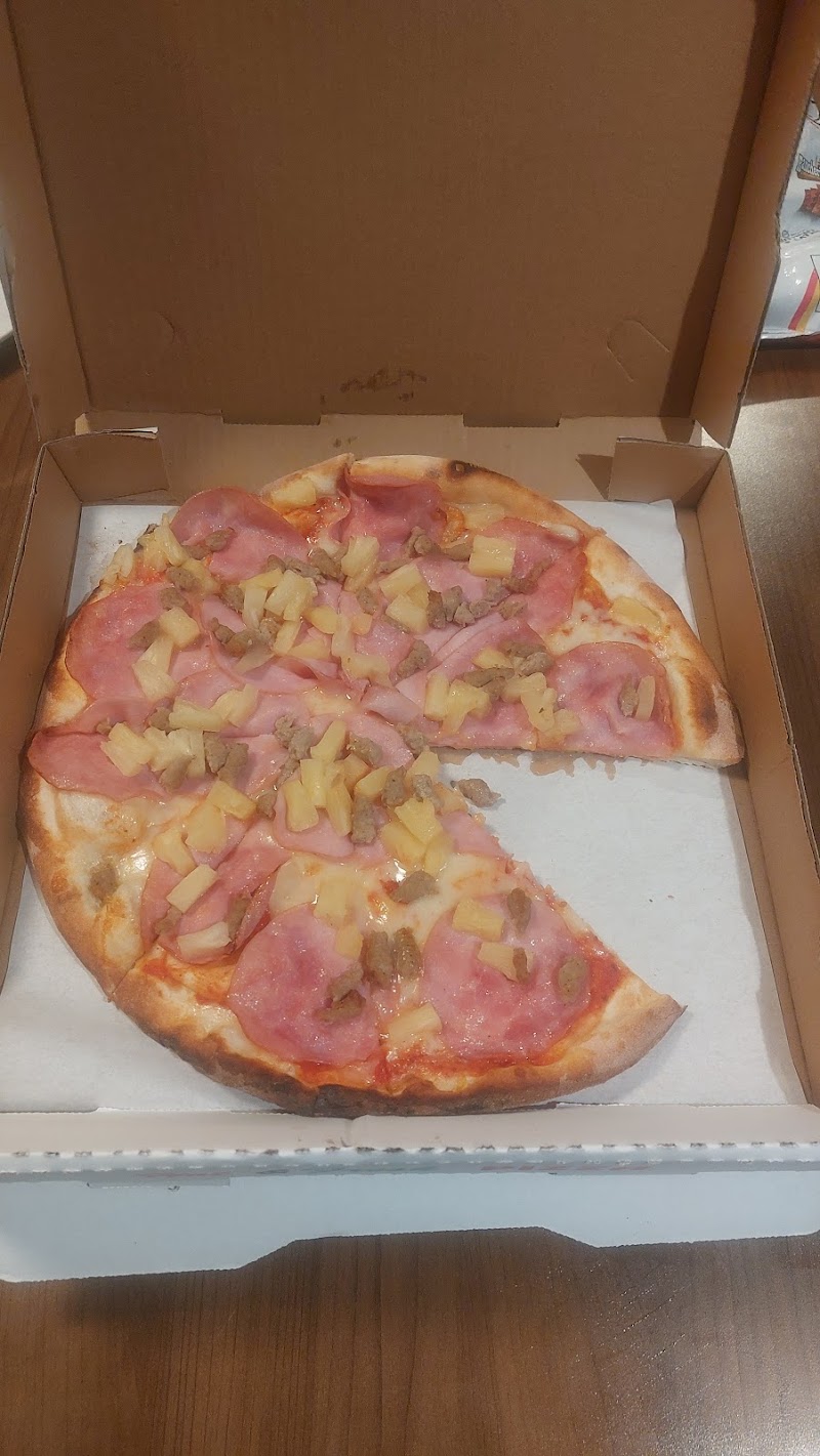 Chava's Pizza photo 2