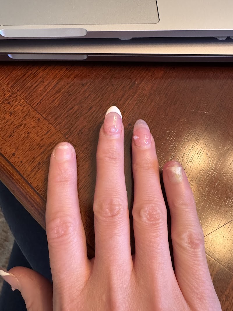 5TH NAIL LOUNGE photo 3