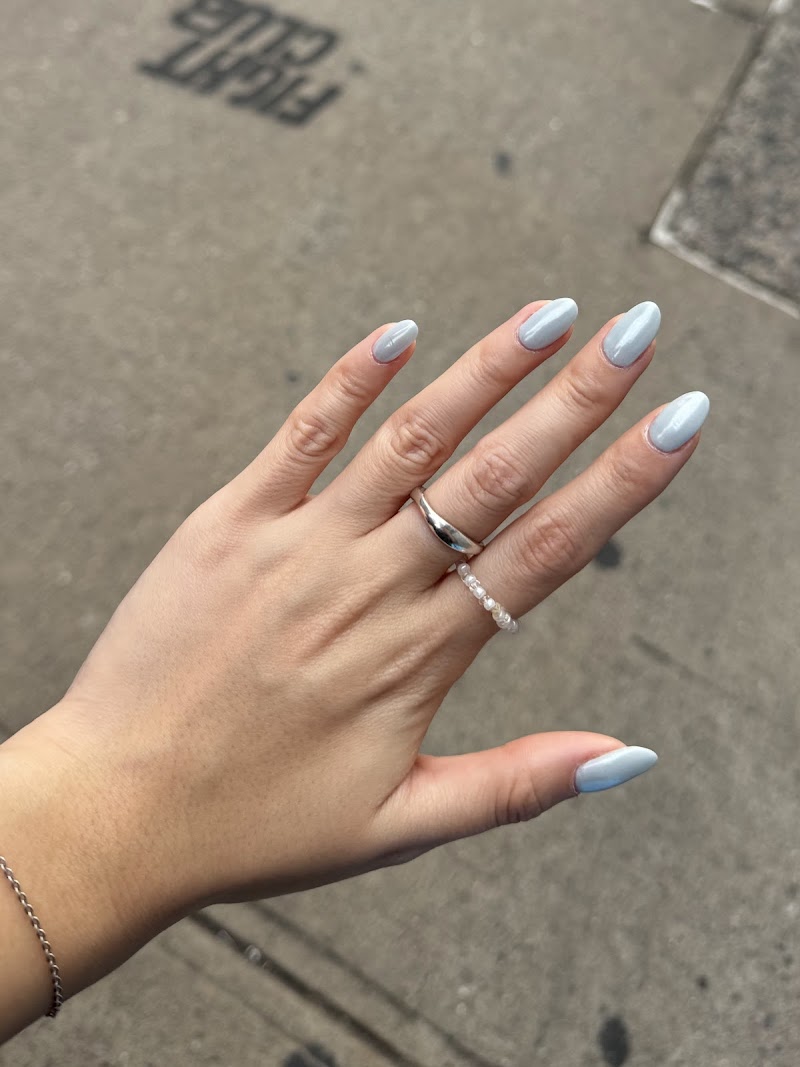 5TH NAIL LOUNGE photo 2