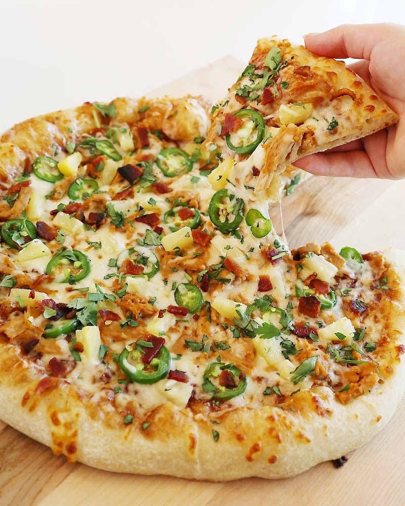 Hangout Pizza & Pub photo 2