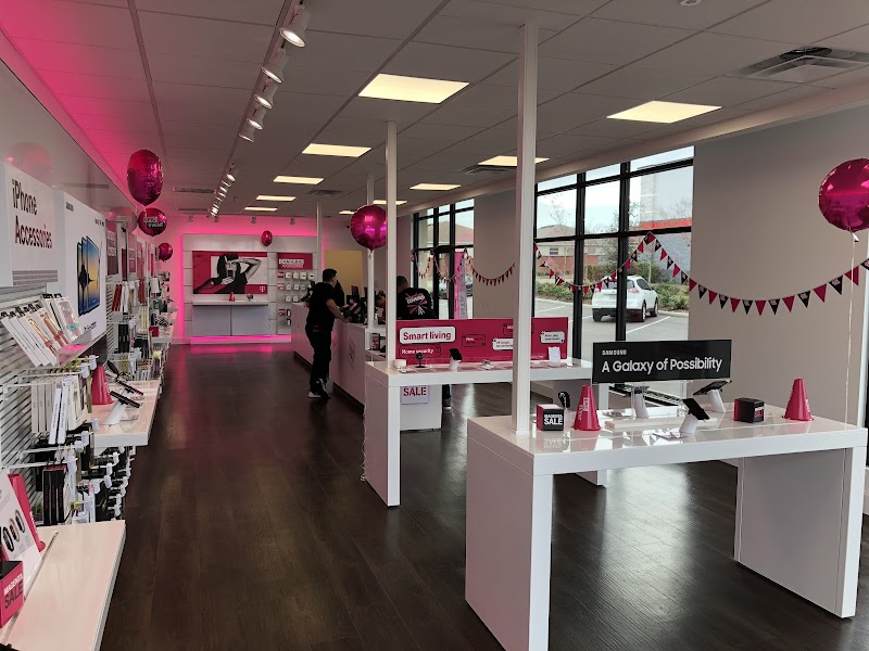 T-Mobile Authorized Retailer photo 4