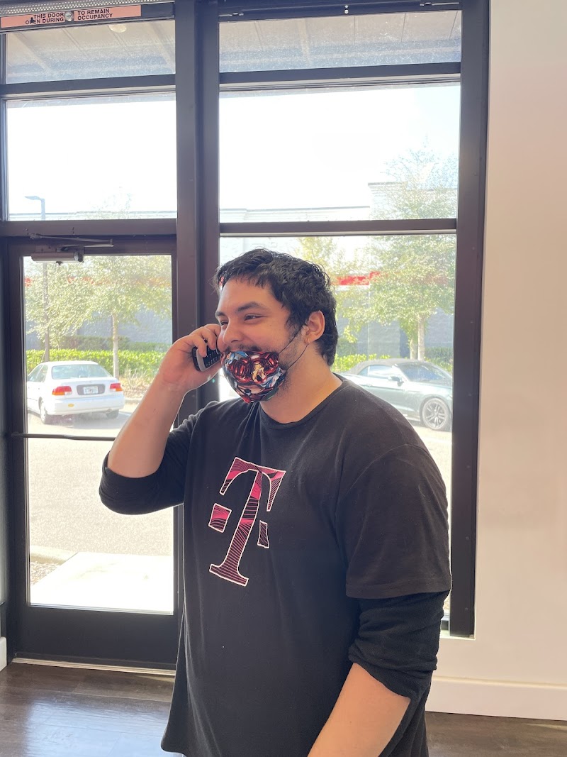 T-Mobile Authorized Retailer photo 3