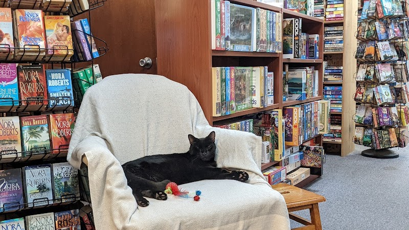 Family Book Shop photo 3
