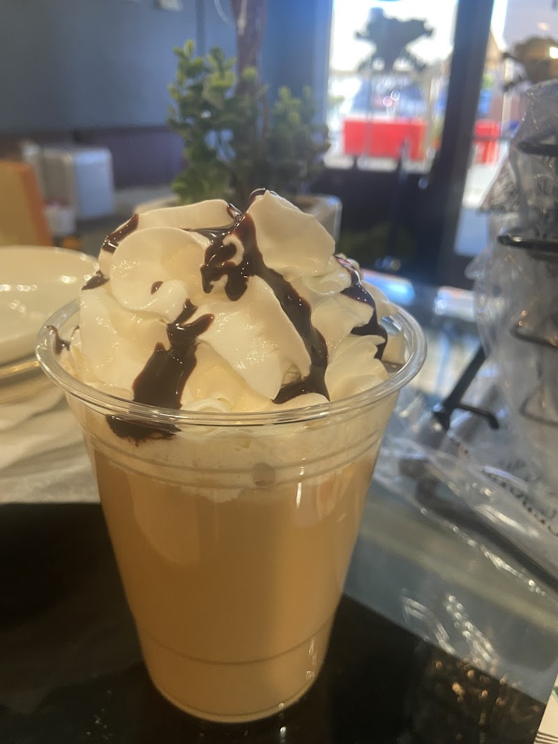 Nomi's Cafe photo 4