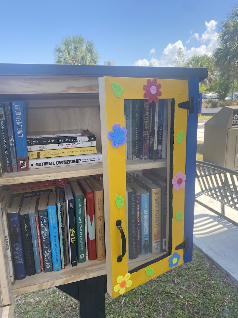 HCC Little Free Library photo 2