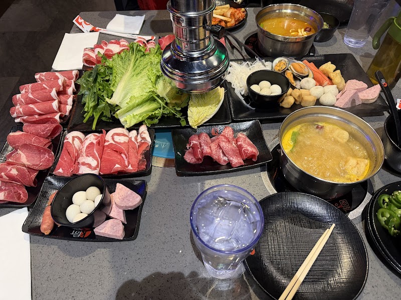 KPOT Korean BBQ & Hot Pot photo 3