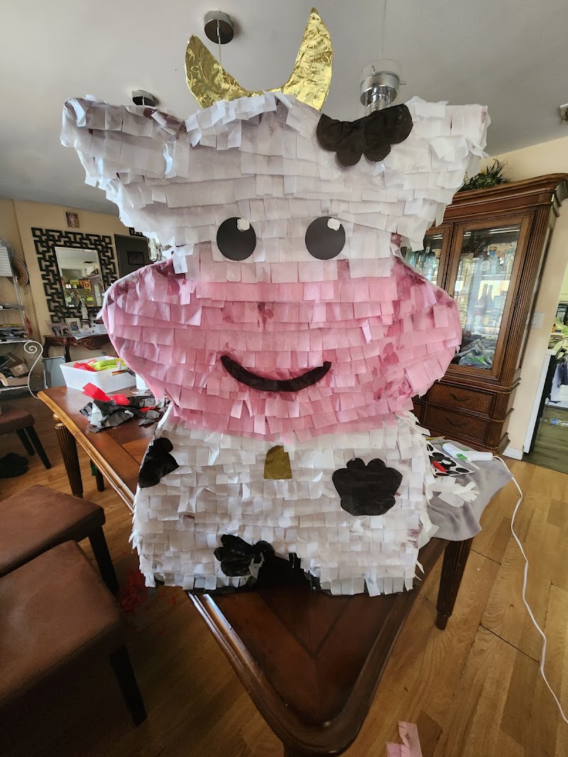 The Big Pinata by Maria photo 2