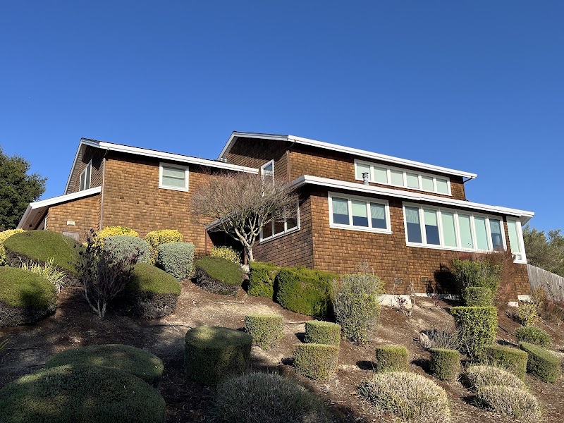 Hilary Thomas Realtor photo 3