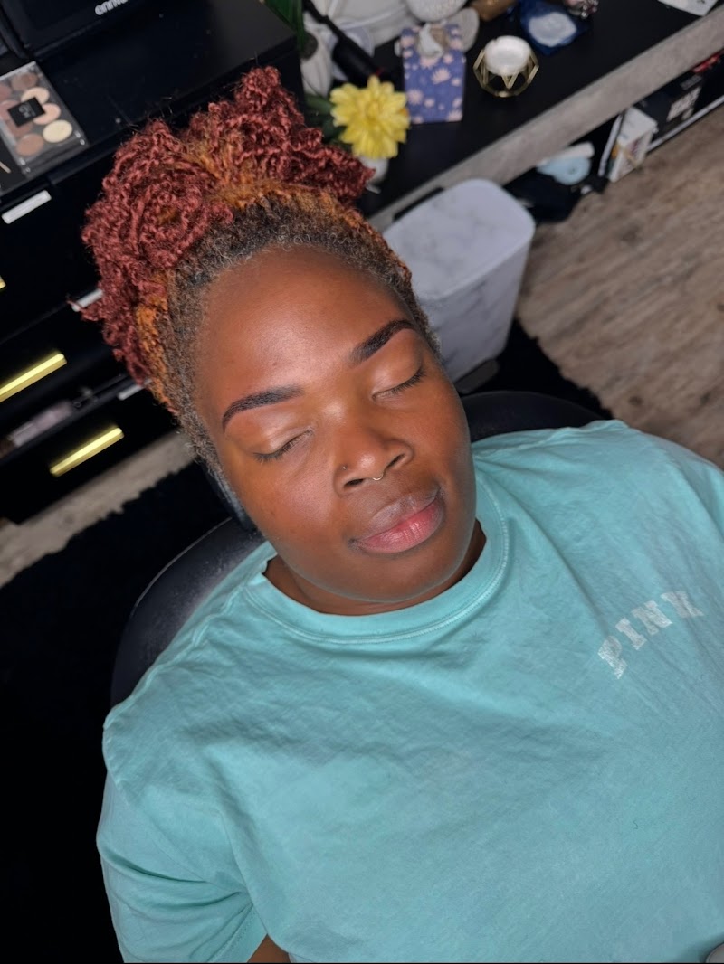 Soignéé Brow Bar photo 2