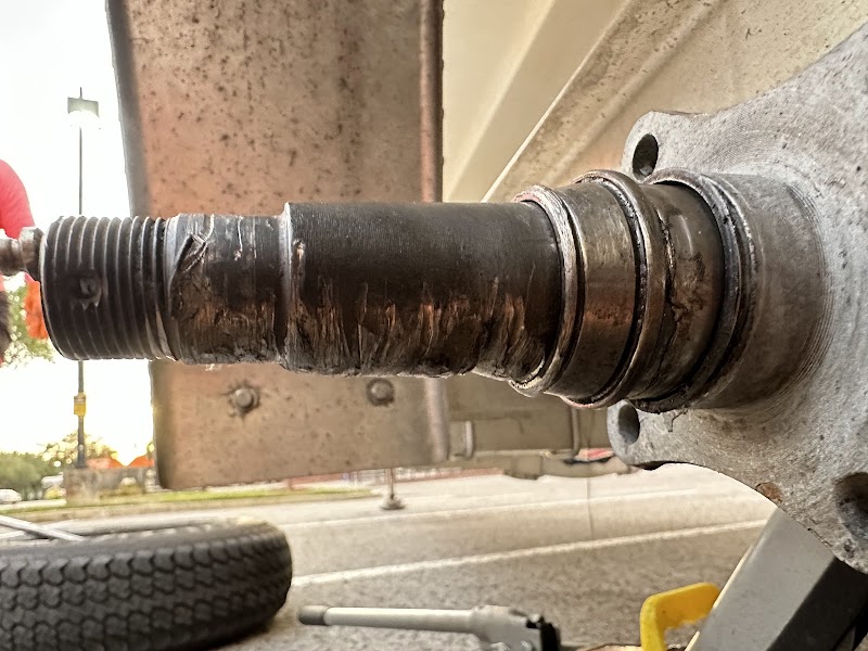 T.BH. Mobile mechanic Oil change & auto service photo 5