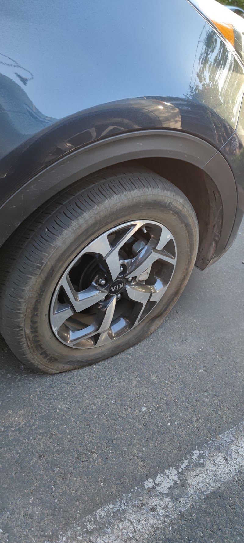 Auto Tech n' Tire photo 3