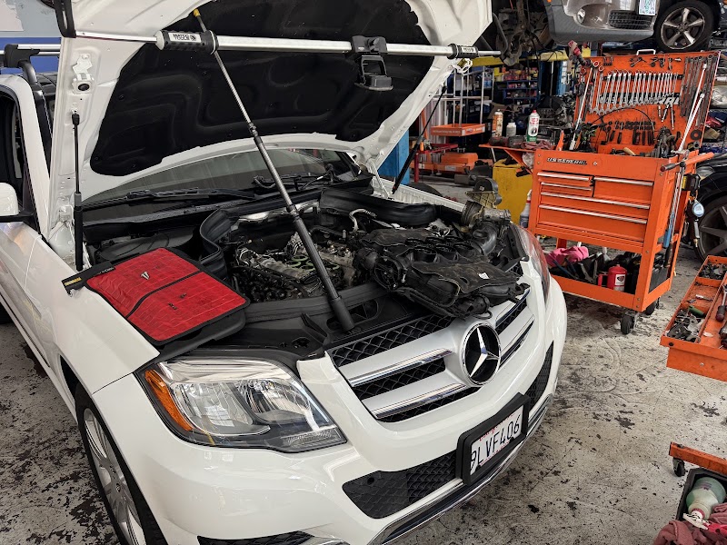 Broadmoor Luxury Auto Service Center, Inc. photo 4