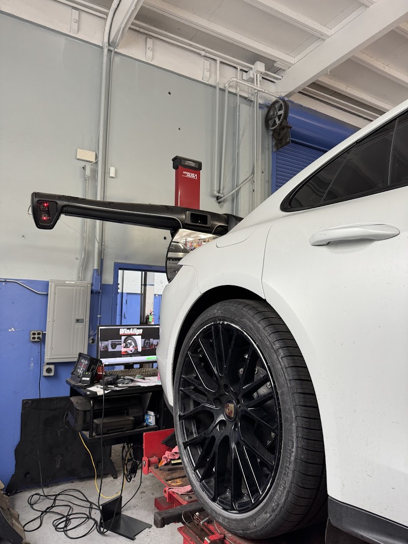Broadmoor Luxury Auto Service Center, Inc. photo 5