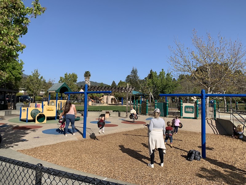 Corte Madera Town Park photo 2