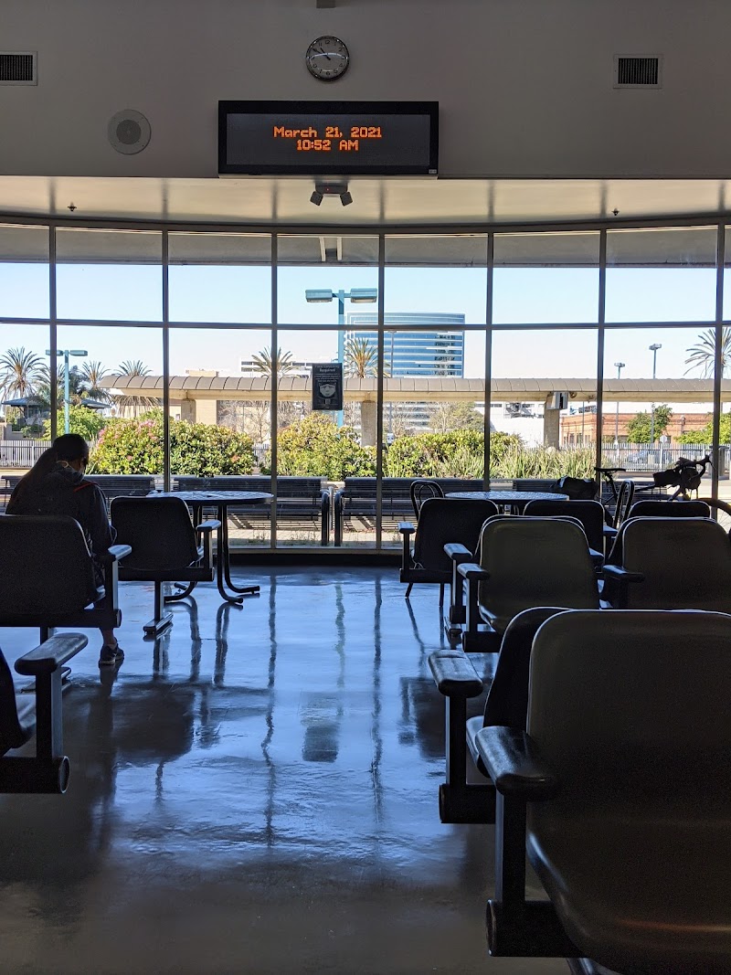BikeLink: Emeryville Amtrak Station photo 4