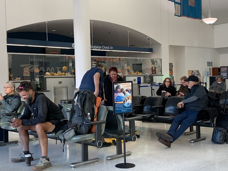 BikeLink: Emeryville Amtrak Station photo 5