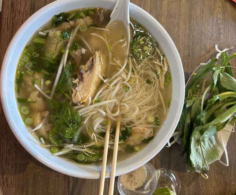 Pho Ga Hien Vuong Noodle House photo 3