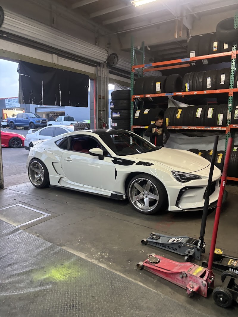 Squad wheels and tires + mobile service photo 2