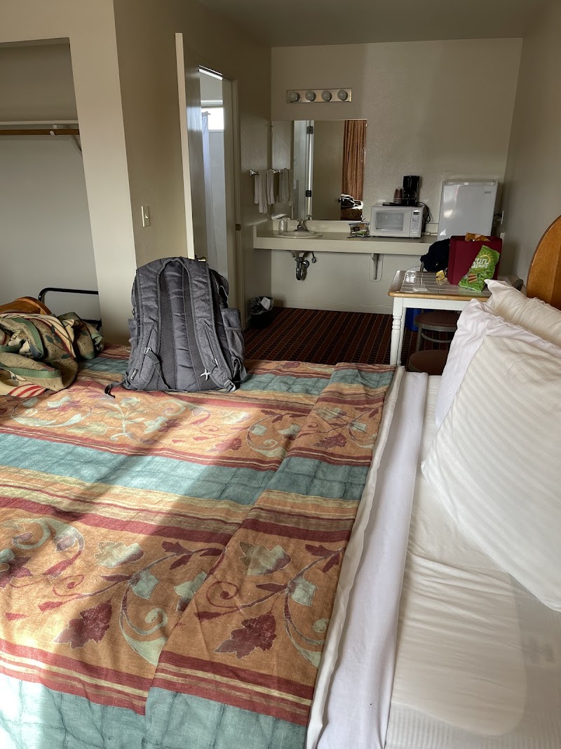 7 Sky Motel photo 2