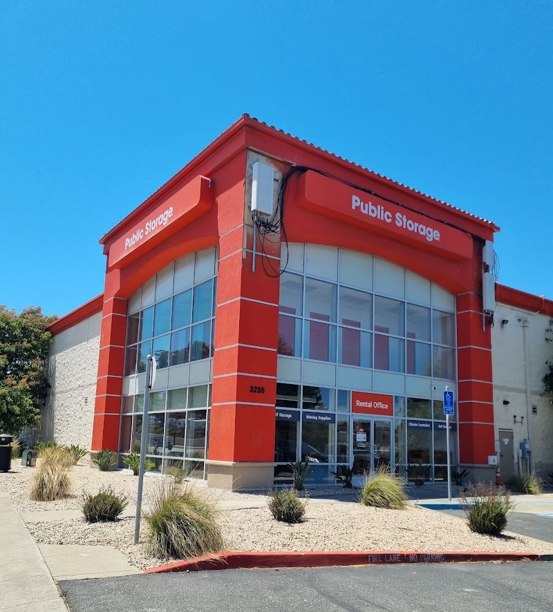 Public Storage photo 2