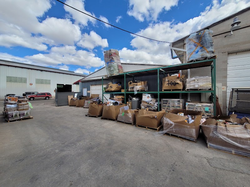 A2Z discount warehouse llc photo 2