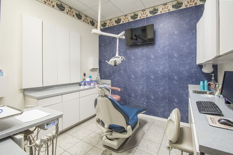 Dental Associates of Florida - Plant City photo 2