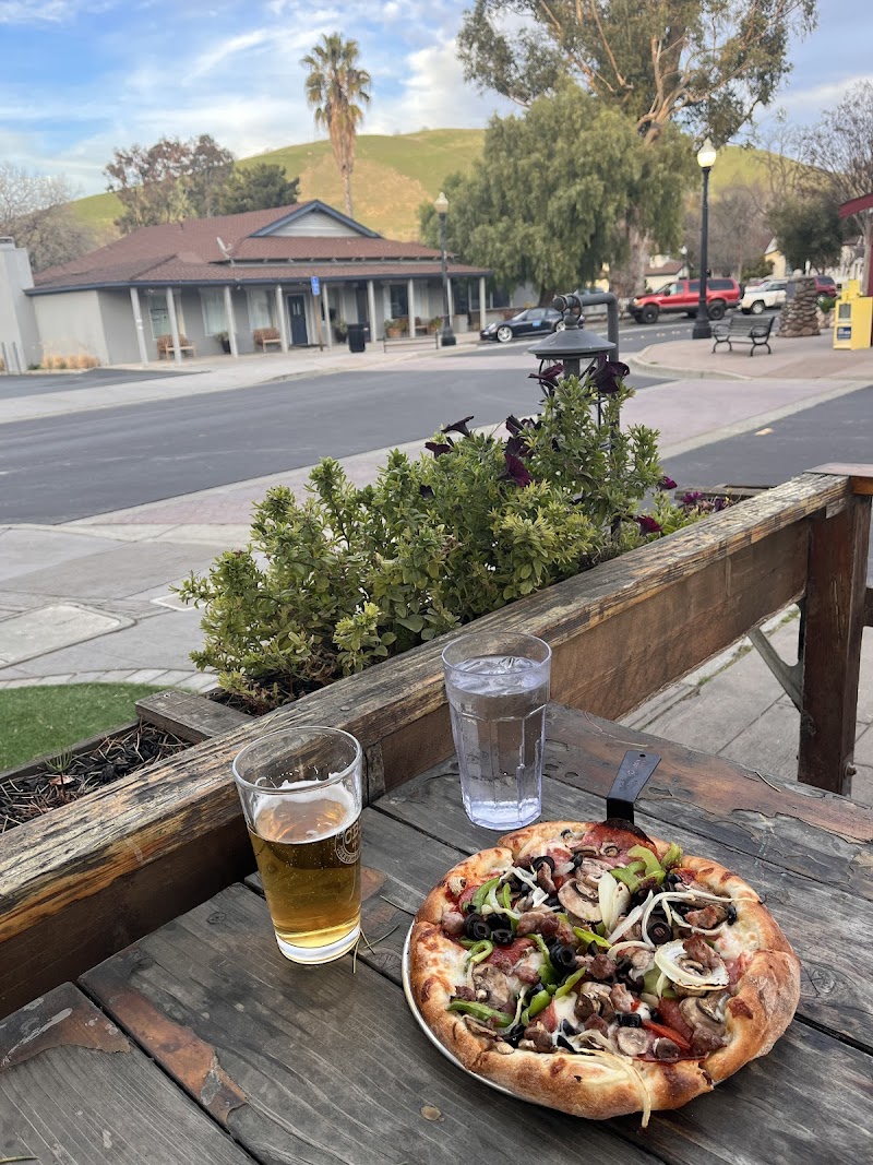 Skipolini's Pizza photo 2