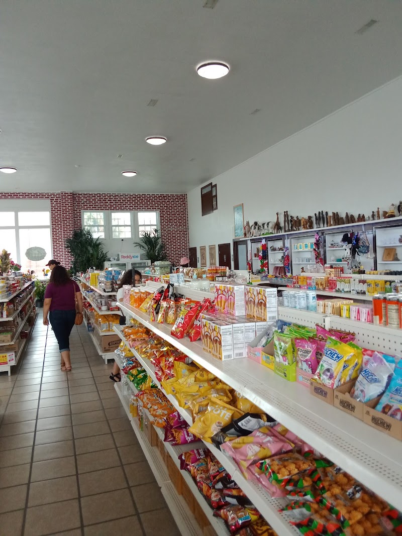 YJ Store photo 5