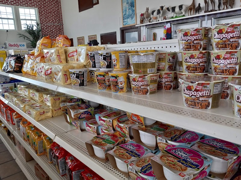 YJ Store photo 3