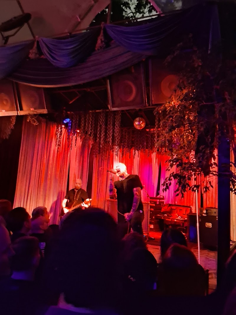 Bar Sinister photo 3
