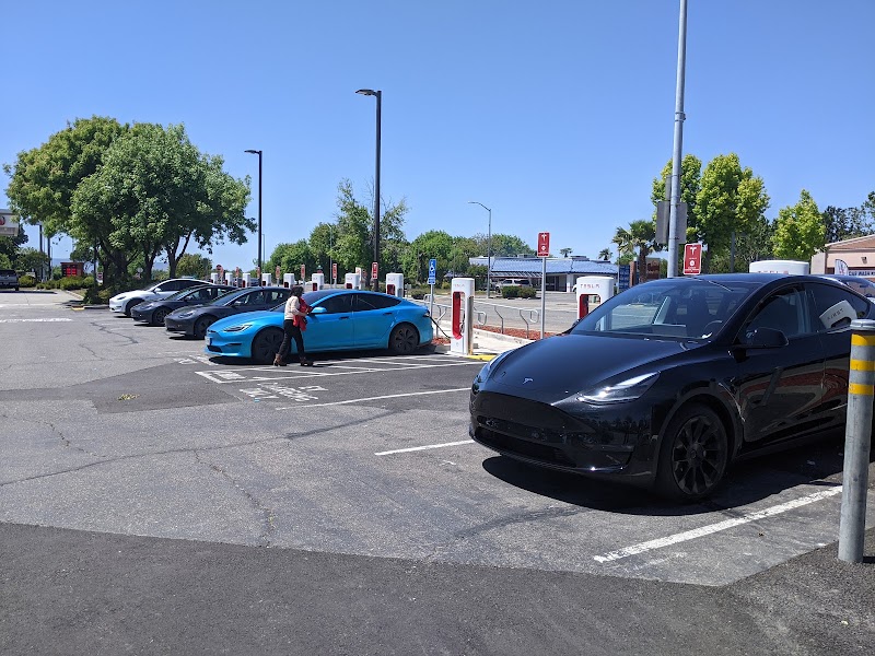 Tesla Supercharger photo 4
