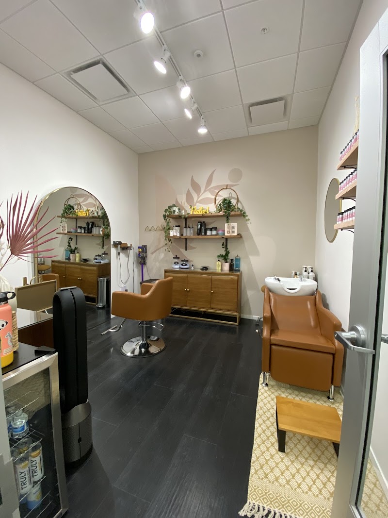 Mane Mandi Salon photo 5