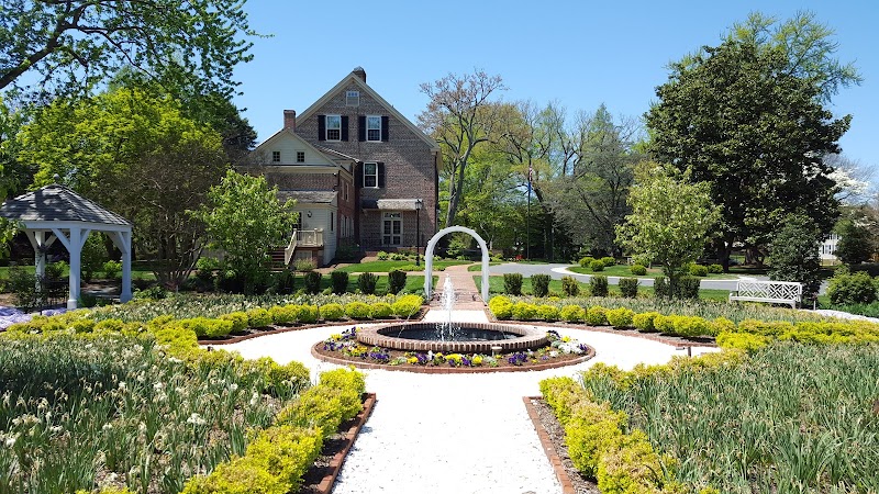 Woodburn: Governor's House photo 2