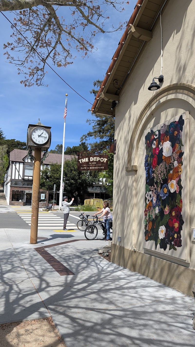 Photo of Mill Valley Chamber of Commerce and Visitors Center