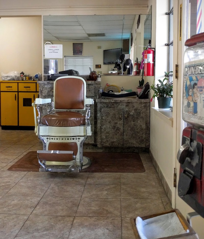 Rolie's Barber Shop photo 3