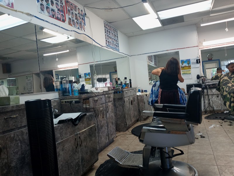Rolie's Barber Shop photo 5