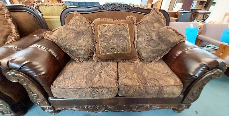 Jericho Road Thrift Store - Winchester Plaza photo 4
