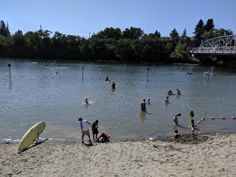 Healdsburg Veterans Memorial Beach photo 2