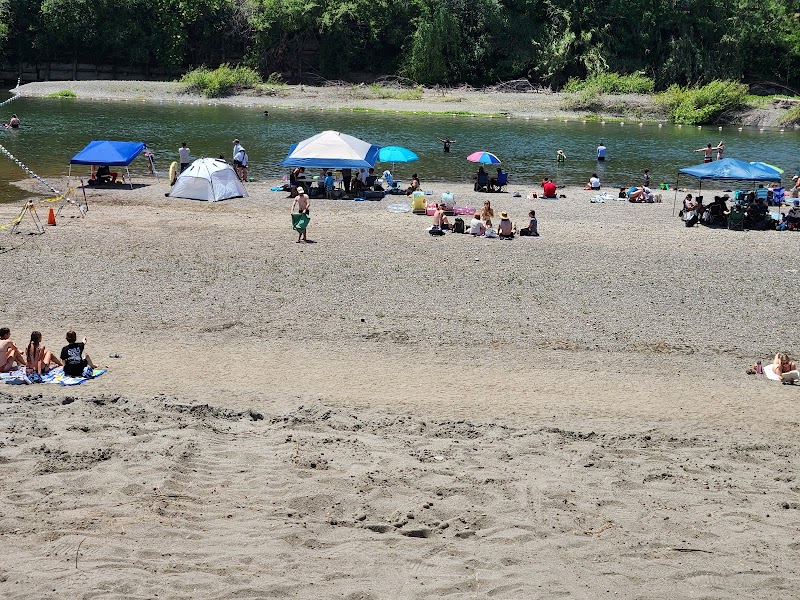 Healdsburg Veterans Memorial Beach photo 4
