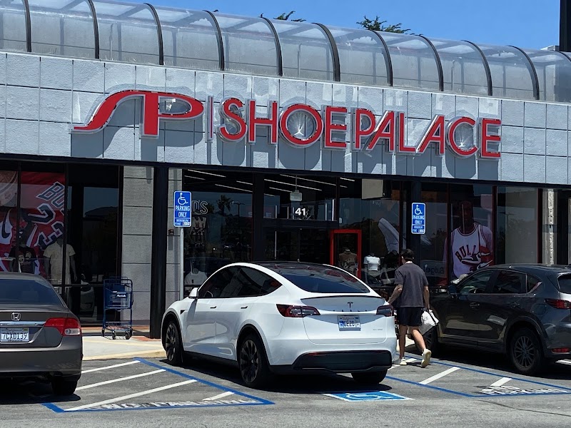 Shoe Palace photo 2