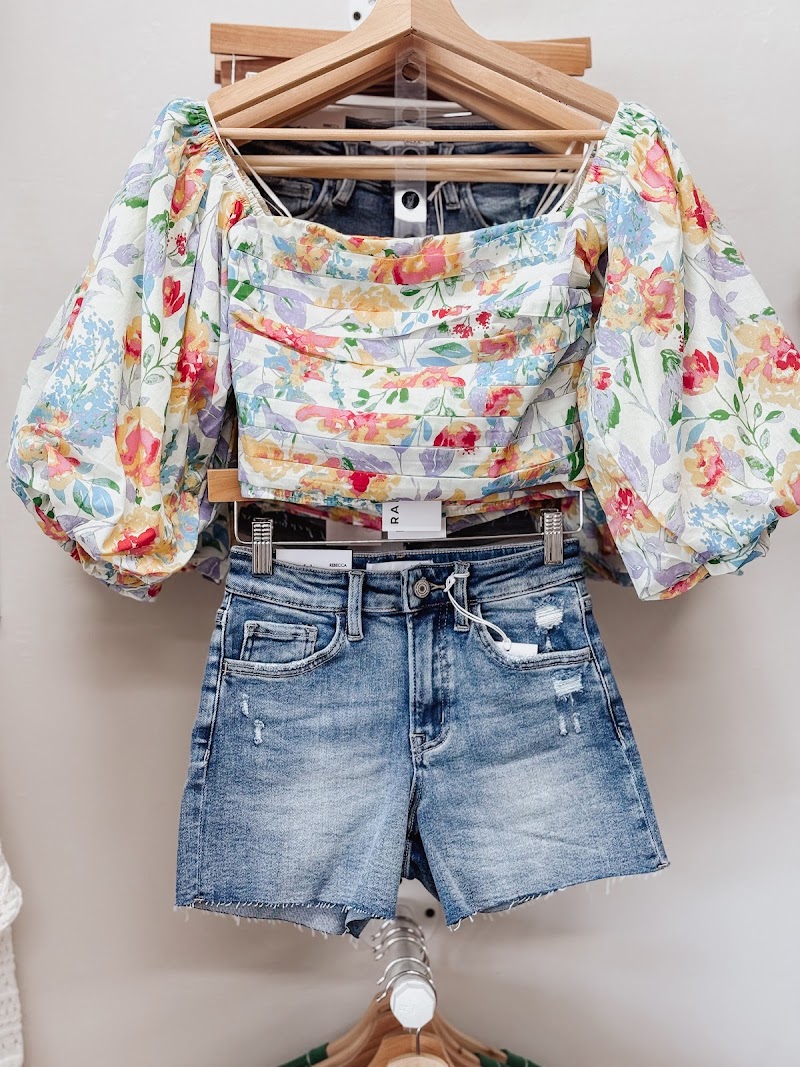 Cactus Lounge Boutique - Clothing and Gifts photo 5