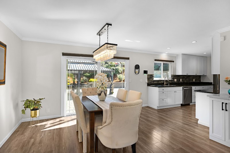 Suzanne Rocha, Broker/Real Estate Expert photo 3