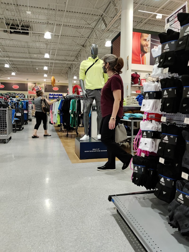 DICK'S Sporting Goods photo 3