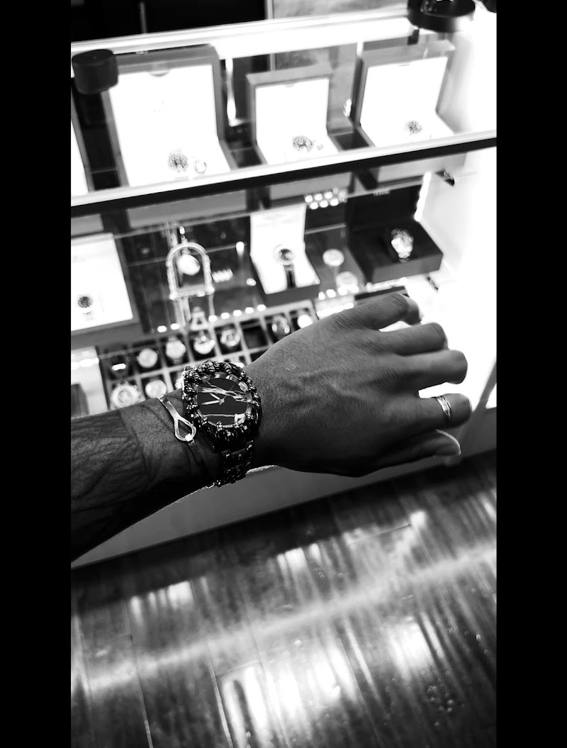 TIMEOUT & CO JEWELERS - watch and jewelry service photo 4