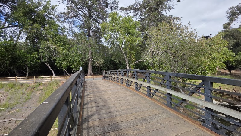 Picnic Area | Twin Pines Park photo 3