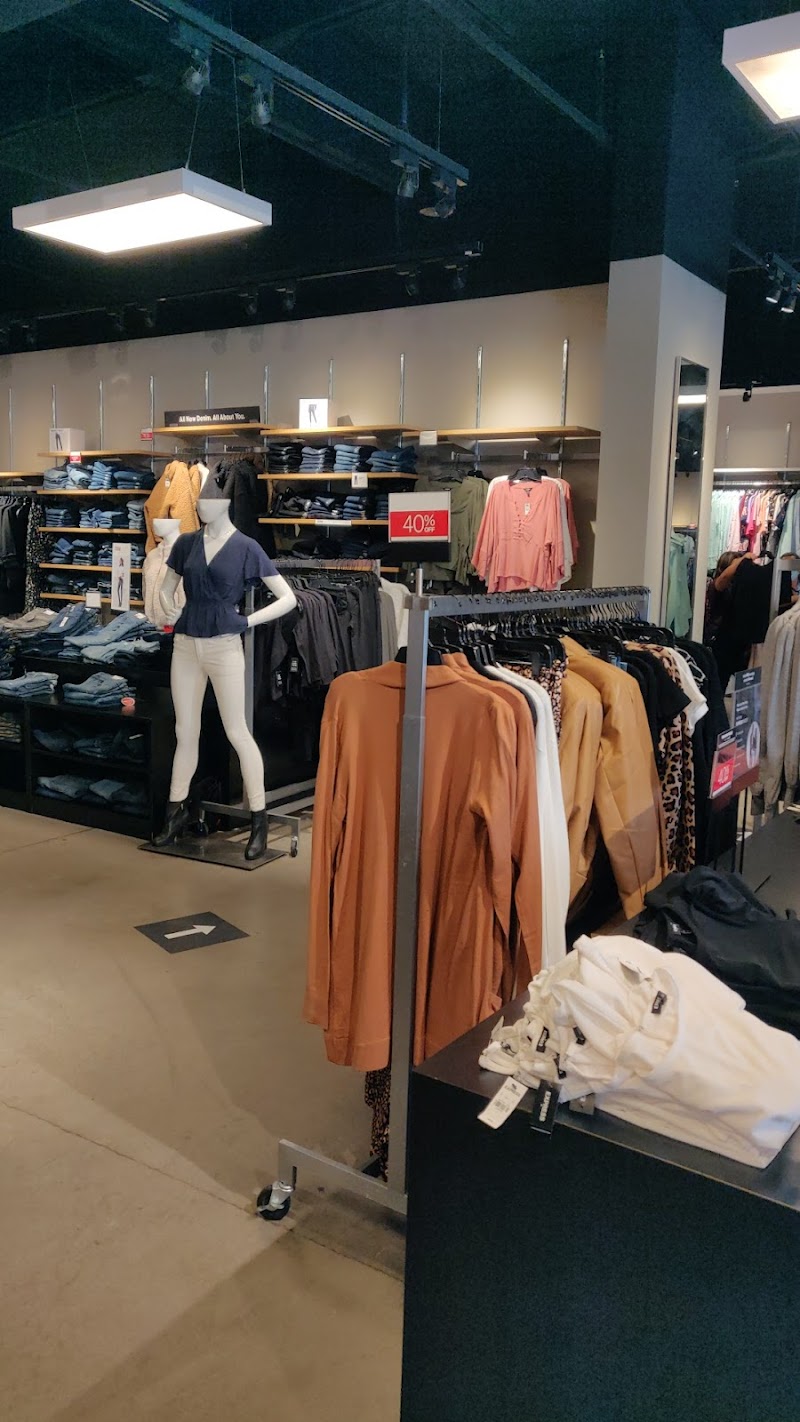 Express Factory Outlet photo 2