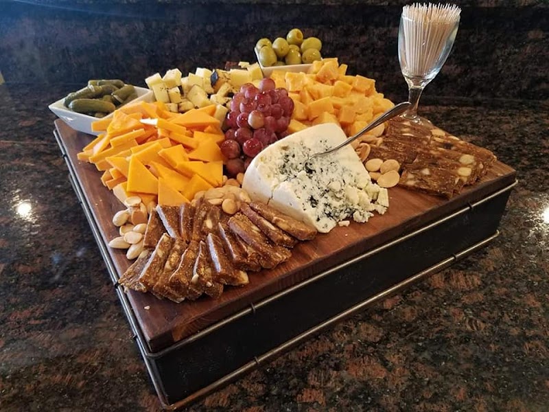 Bella Vino Wine & Cheese Market photo 2