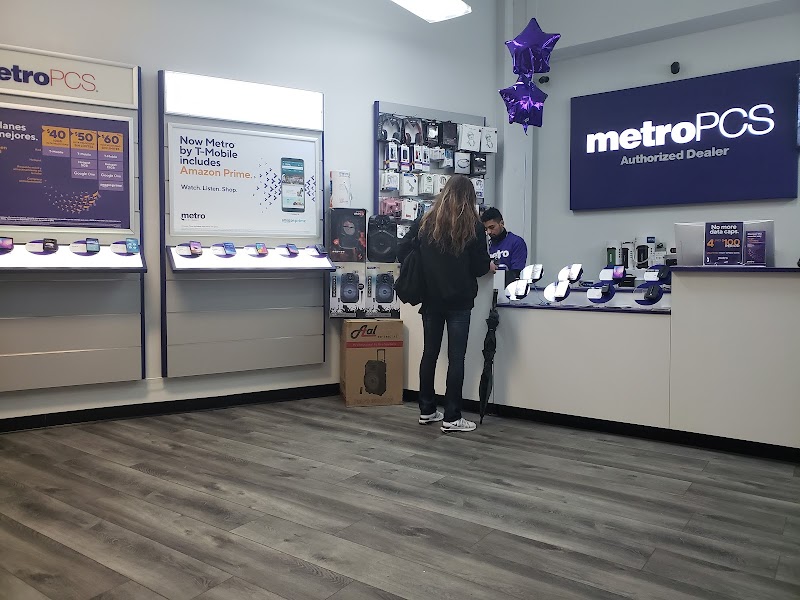 Metro by T-Mobile photo 2